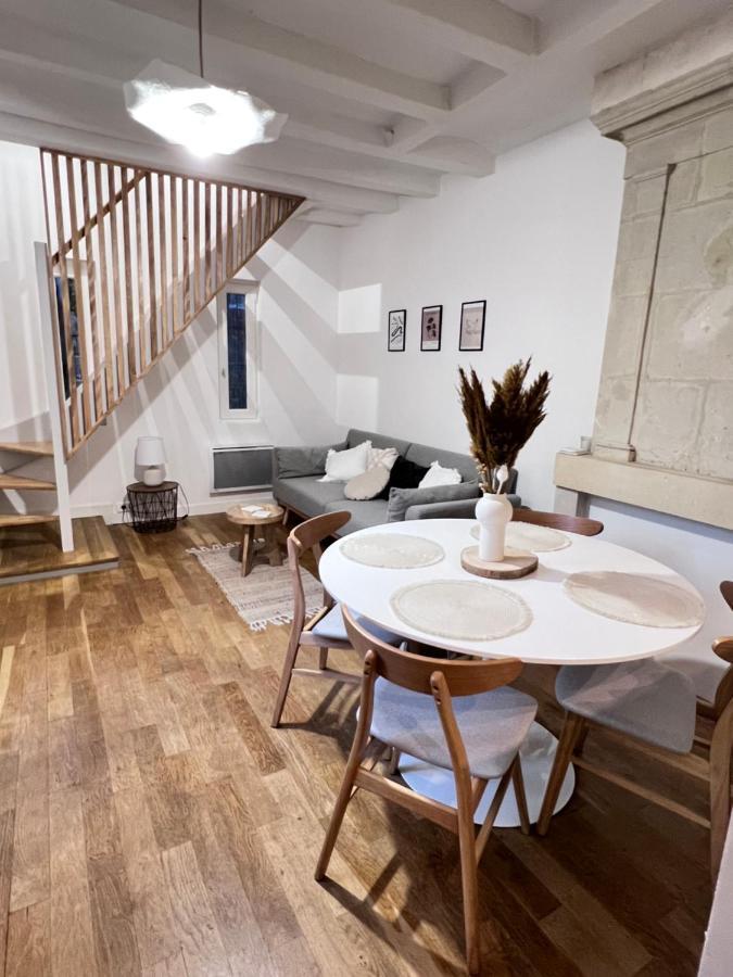 Le Jeanne, Appartement En Duplex Proche Forteresse Et Centre Ville Chinon Eksteriør bilde